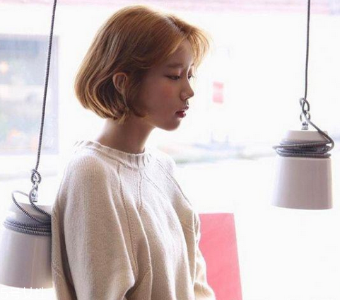 鉆石臉適合什么發(fā)型？流行色也隨之而來