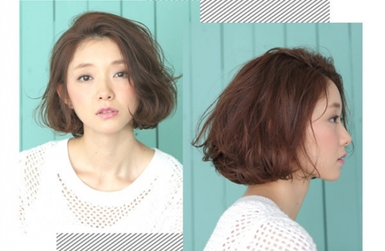 矮個子女生適合什么短發(fā)？氣質(zhì)齊肩卷發(fā)