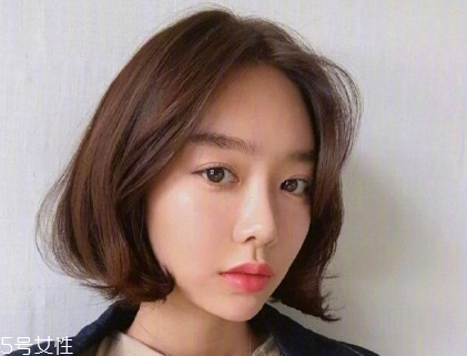 短發(fā)可以燙什么發(fā)型？聽(tīng)說(shuō)這些短發(fā)可以瘦臉