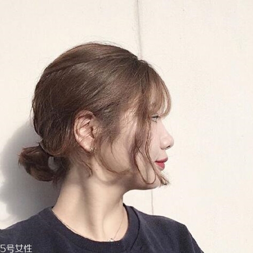 短發(fā)適合扎什么發(fā)型？剪短發(fā)這么好看