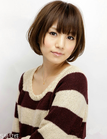 齊劉海適合什么卷發(fā)？如何選擇適合自己的發(fā)型