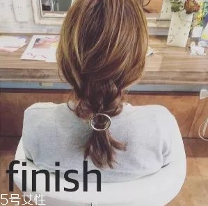 女生冬天長(zhǎng)發(fā)怎么編好看？長(zhǎng)發(fā)妹紙才懂得的痛