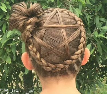 小女孩五角星辮子發(fā)型扎法 清純俏皮超可愛 小女孩五角星辮子發(fā)型扎法 清純俏皮超可愛