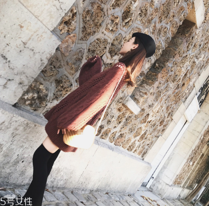 毛衣是羊絨好還是羊毛好？羊絨羊毛材質(zhì)大對(duì)比