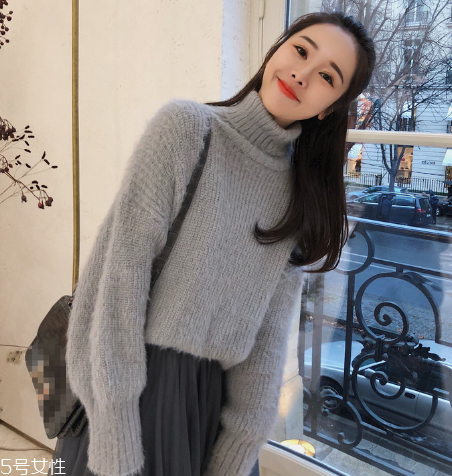 毛衣和衛(wèi)衣哪個暖和？衛(wèi)衣要更加擋風