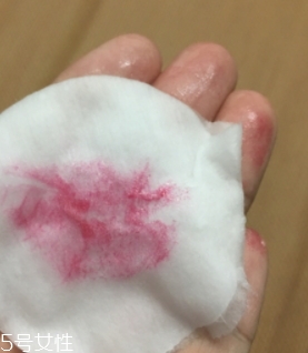 唇彩可以帶上飛機(jī)嗎？不用過(guò)于擔(dān)心