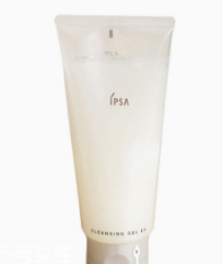 沒有卸妝水怎么卸妝？食用油+洗面奶也能搞定