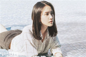 齊肩直發(fā)染什么顏色好看？簡(jiǎn)單好看的齊肩發(fā)扎法