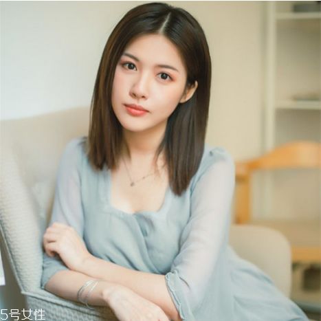 齊肩直發(fā)染什么顏色好看？簡(jiǎn)單好看的齊肩發(fā)扎法