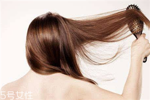 冬天頭發(fā)干燥怎么辦？試試給頭發(fā)做水療