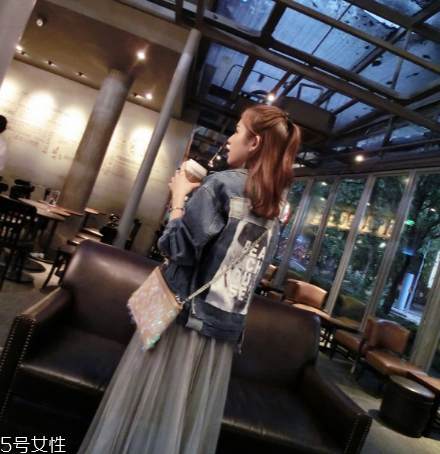 運(yùn)動(dòng)外套怎么搭配？打造活力氧氣女孩