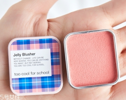 腮紅膏怎么用？用手指暈染效果好