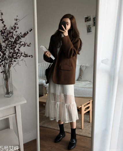 毛呢西裝如何搭配？各種風格隨意切換