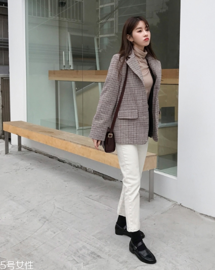 毛呢西裝如何搭配？各種風格隨意切換