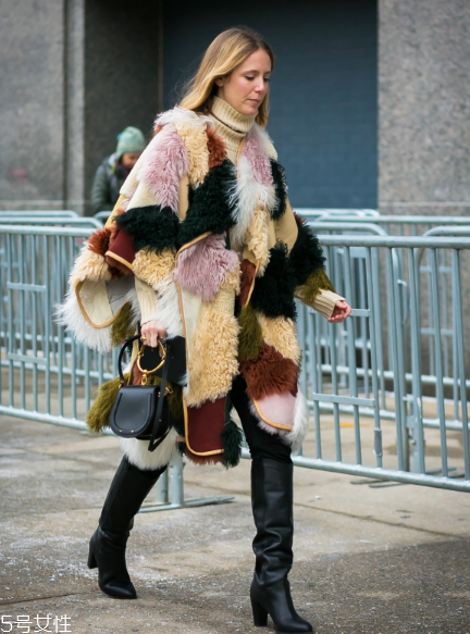 皮草搭配什么鞋子好看？四款鞋子搭配任你選