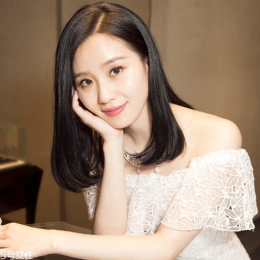 齊肩直發(fā)染什么顏色好看？簡(jiǎn)單好看的齊肩發(fā)扎法