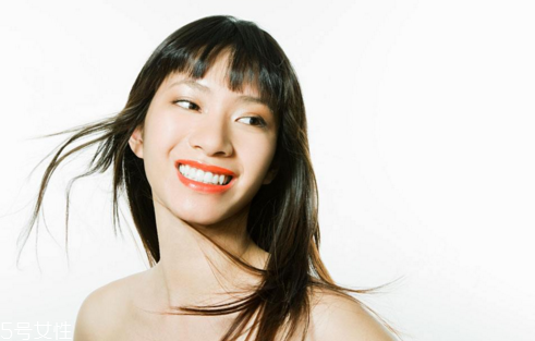 怎么用洗發(fā)水不會(huì)脫發(fā)？拯救掉發(fā)星人