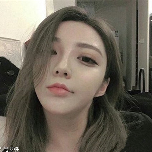 齊肩直發(fā)染什么顏色好看？簡(jiǎn)單好看的齊肩發(fā)扎法