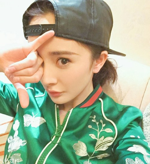 戴棒球帽適合什么發(fā)型？一分鐘學會15種新發(fā)型