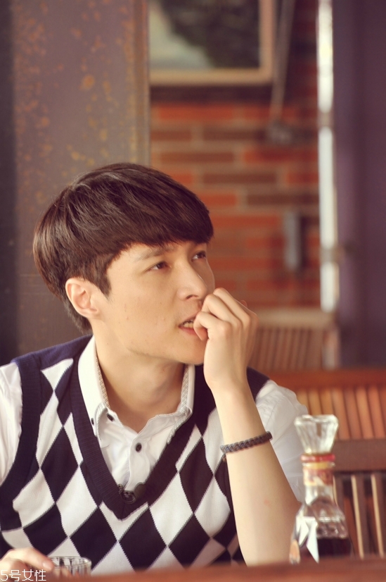 2018男生流行什么發(fā)型款式？2018男生染發(fā)顏色推薦