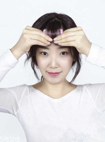 小女孩五角星辮子發(fā)型扎法 清純俏皮超可愛 小女孩五角星辮子發(fā)型扎法 清純俏皮超可愛