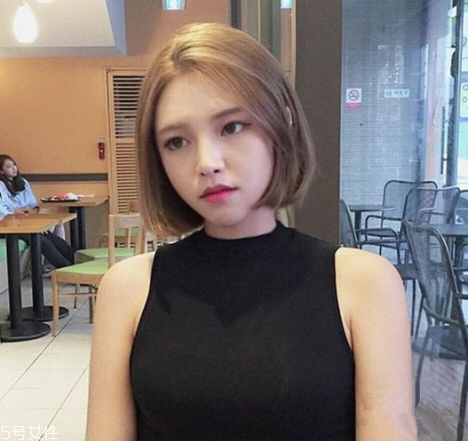 小個(gè)子女生適合什么發(fā)型？蓬松隨意效果