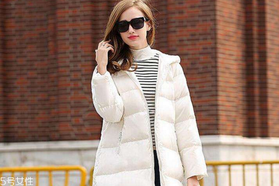 冬天系圍巾怎么扎頭發(fā)？適合搭配羽絨服的發(fā)型