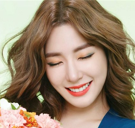 顯白的棕色系發(fā)色有哪些？棕色系發(fā)色大盤點(diǎn)