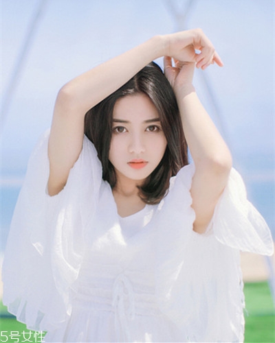 小個(gè)子女生適合什么發(fā)型？蓬松隨意效果