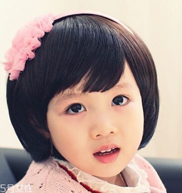 小女孩五角星辮子發(fā)型扎法 清純俏皮超可愛 小女孩五角星辮子發(fā)型扎法 清純俏皮超可愛