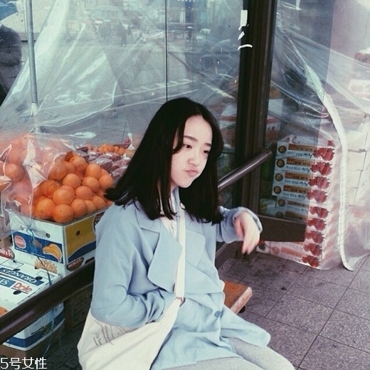 齊肩直發(fā)染什么顏色好看？簡(jiǎn)單好看的齊肩發(fā)扎法