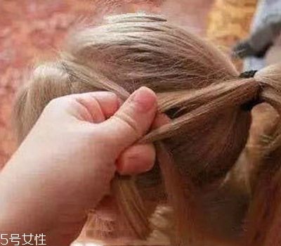 小女孩扎什么頭發(fā)好看？小公主發(fā)型大全