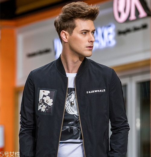 2018男生流行什么發(fā)型款式？2018男生染發(fā)顏色推薦