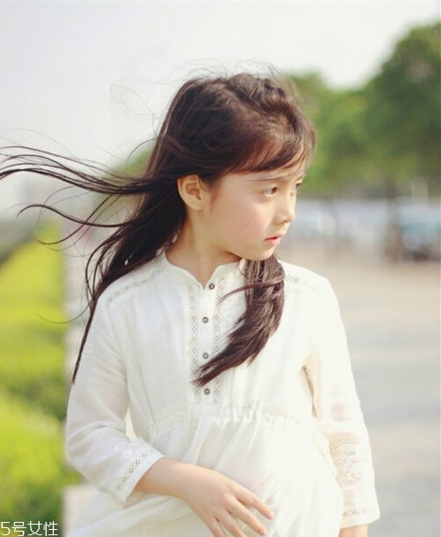 小女孩扎什么頭發(fā)好看？小公主發(fā)型大全