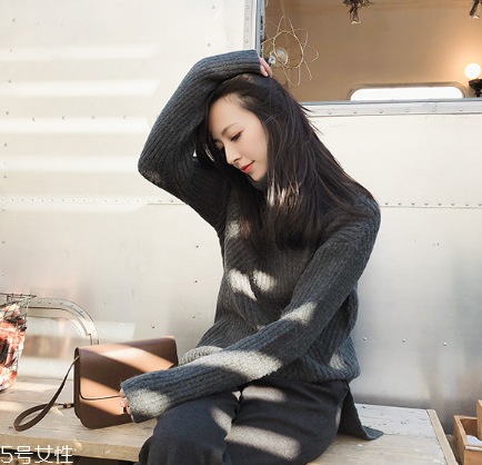 毛衣沾上口紅怎么處理？這樣就能洗掉了