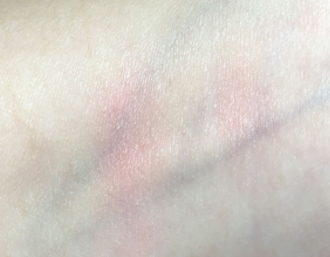 腮紅和高光哪個先用？