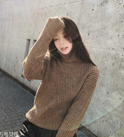 毛衣上的咖啡漬怎么洗？巧用甘油輕松解決