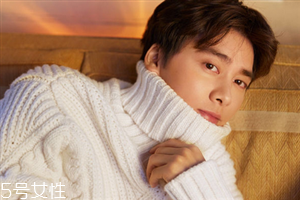 男生頭發(fā)稀疏適合什么發(fā)型？圓形劉海很好看