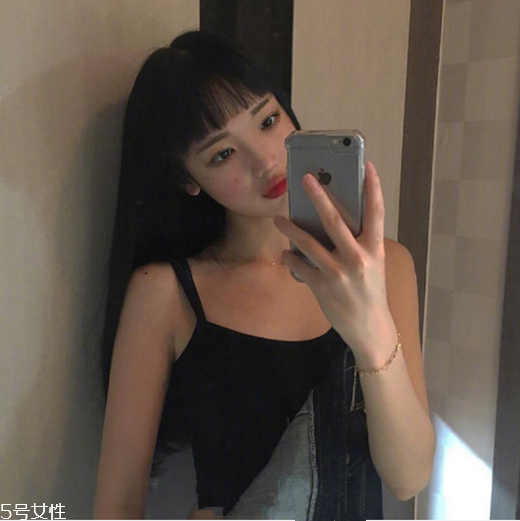 2018冬天流行什么發(fā)色？簡(jiǎn)單漂亮的披肩發(fā)