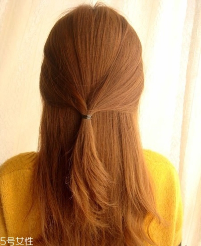 披肩發(fā)怎么扎好看？披肩發(fā)好看扎發(fā)圖解