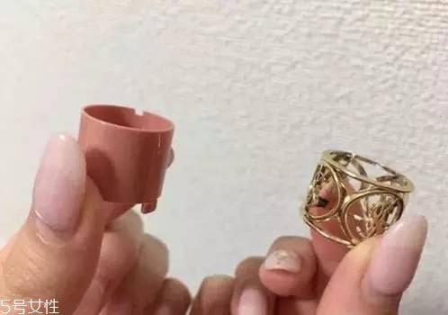 如何選擇口紅色號？口紅必不可少