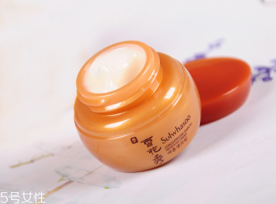 雪花秀彈力面霜和人參面霜哪個好？滋潤保濕一整天