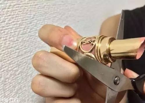 如何選擇口紅色號？口紅必不可少