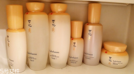 雪花秀彈力面霜和人參面霜哪個好？滋潤保濕一整天