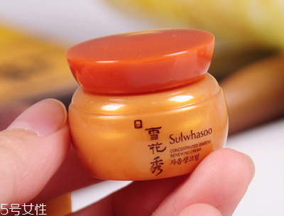 雪花秀彈力面霜和人參面霜哪個好？滋潤保濕一整天