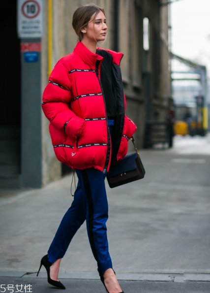 校服褲搭配什么鞋子？不同鞋子不同風(fēng)格