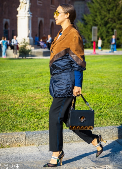 校服褲搭配什么鞋子？不同鞋子不同風(fēng)格