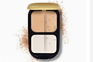 買粉餅好還是散粉？精致女孩粉餅是標配