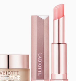 唇部干燥是什么引起的？天生皮薄易脫水