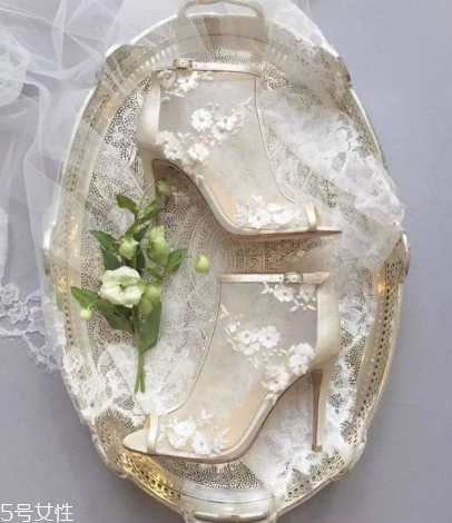 bella belle鞋子怎么樣？實現(xiàn)公主夢的童話婚鞋